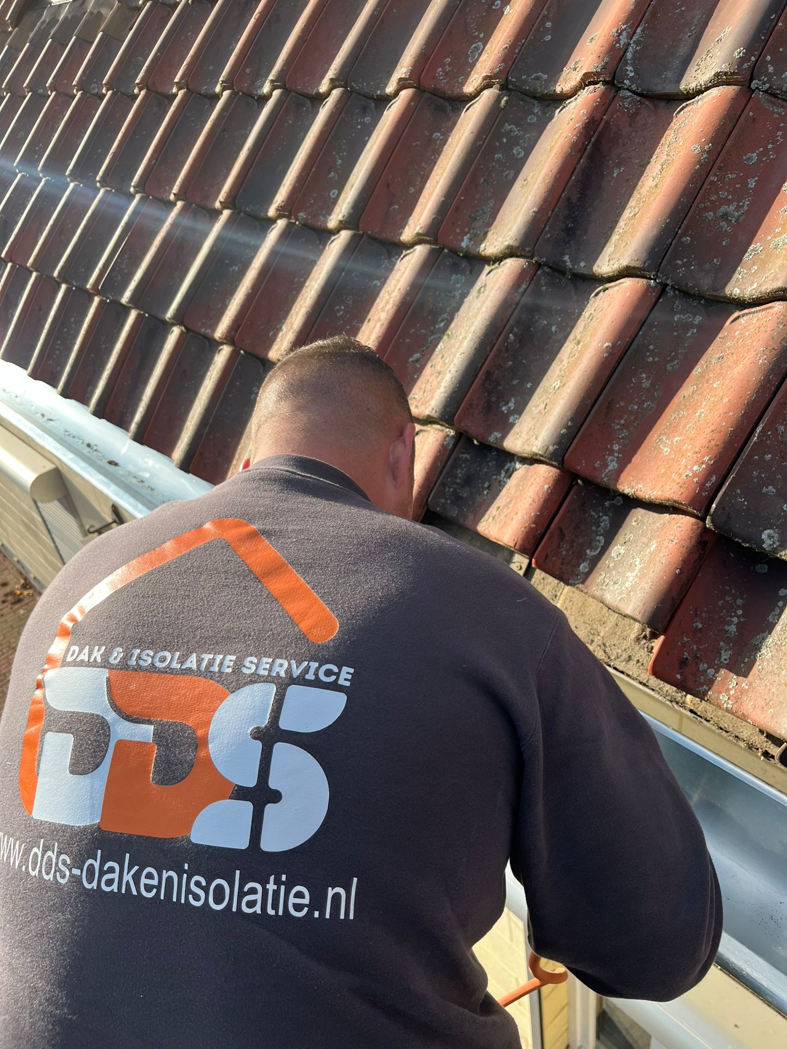 Dakgoten plaatsen – DDS Dak & Isolatie Service